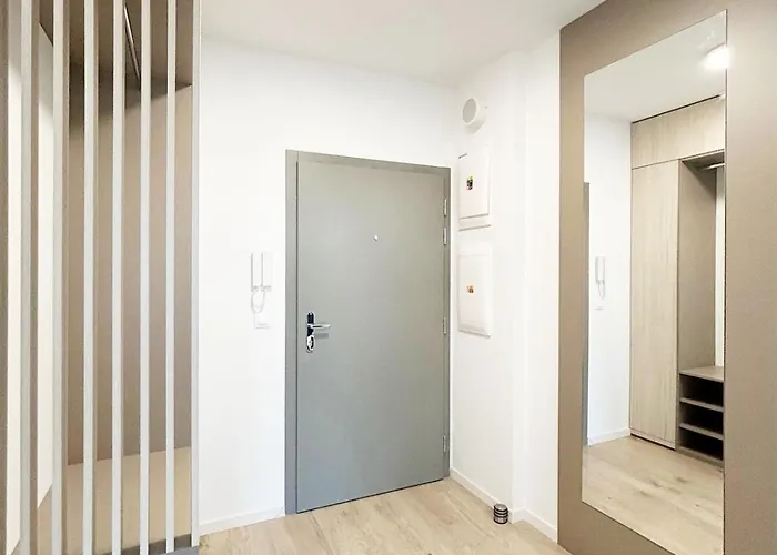 With Balcony Near Airport With Parking Apartman