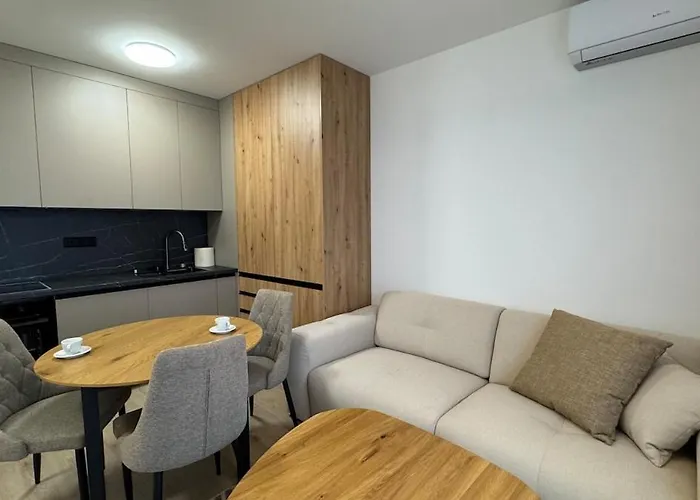 With Balcony Near Airport With Parking * Bratysława